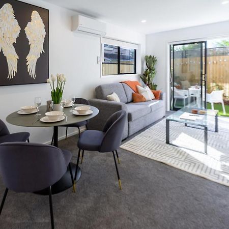 Central City Awaits 2 Bed 2 Bath With Carpark Christchurch Kültér fotó