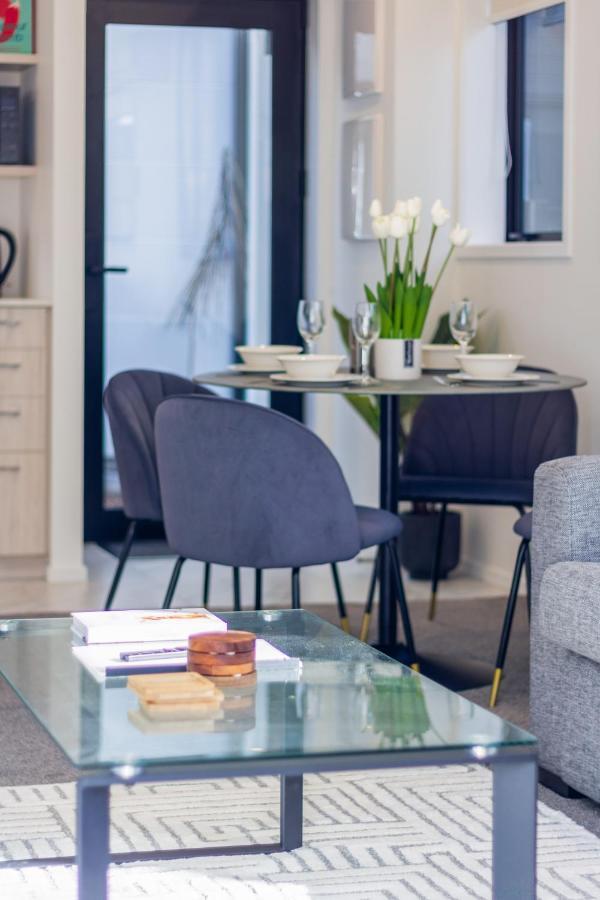 Central City Awaits 2 Bed 2 Bath With Carpark Christchurch Kültér fotó